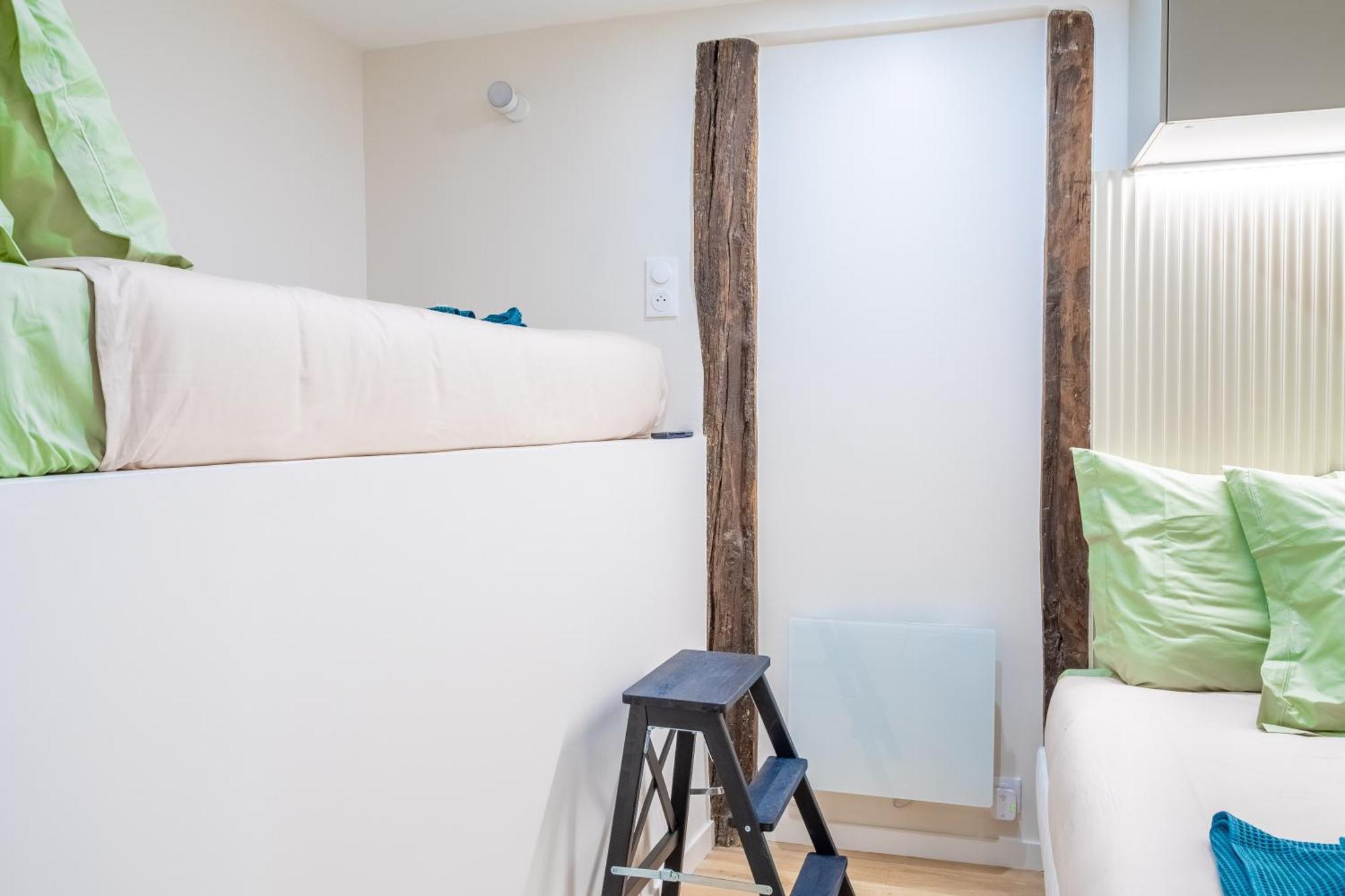 Appartement Lavie Maison Ac & Jacuzzi Parijs