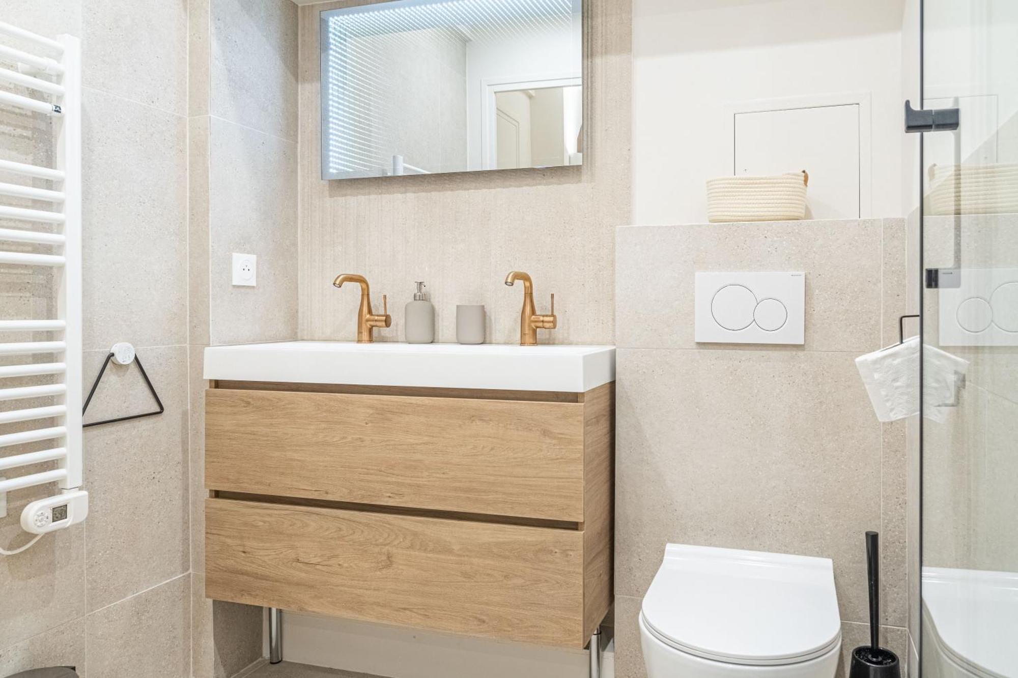 Appartement Lavie Maison Ac & Jacuzzi Parijs