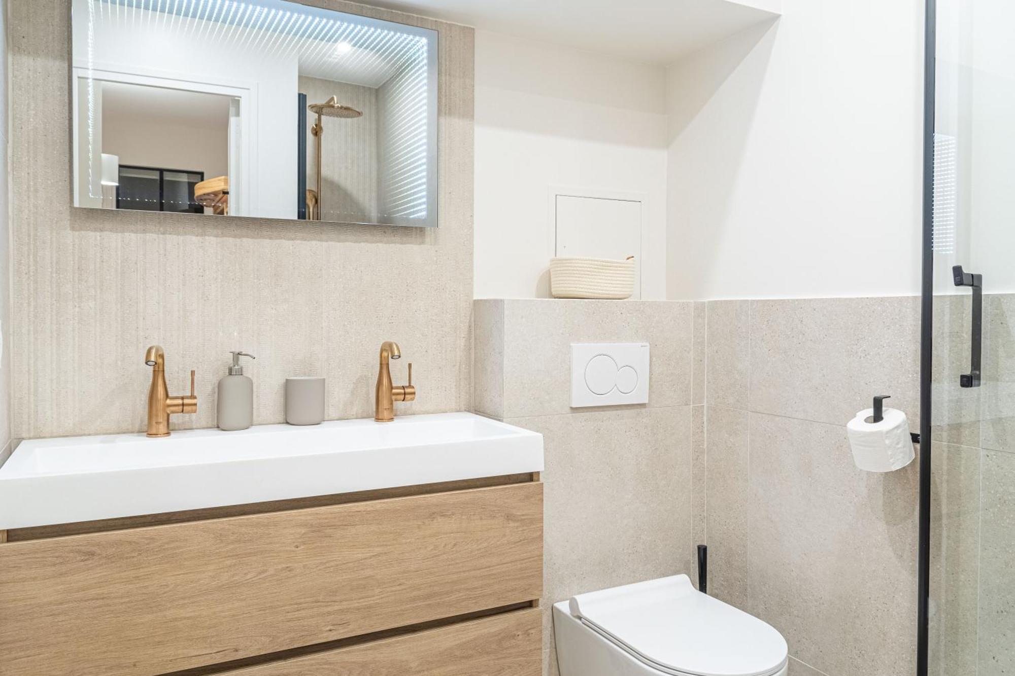Lavie Maison Ac & Jacuzzi * Parijs